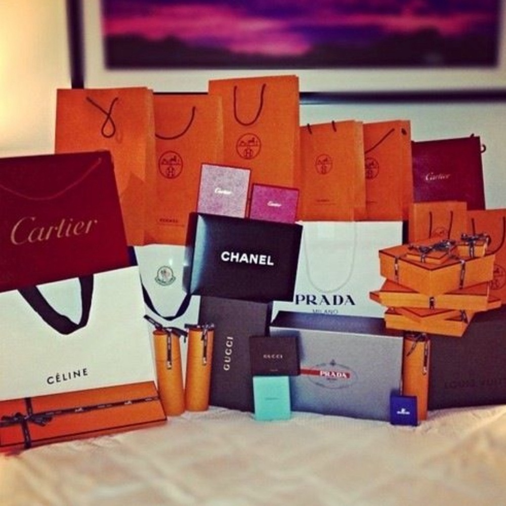 💕 Live Listing 💕 Like this listing to be notified when I go live 👜👠❤️